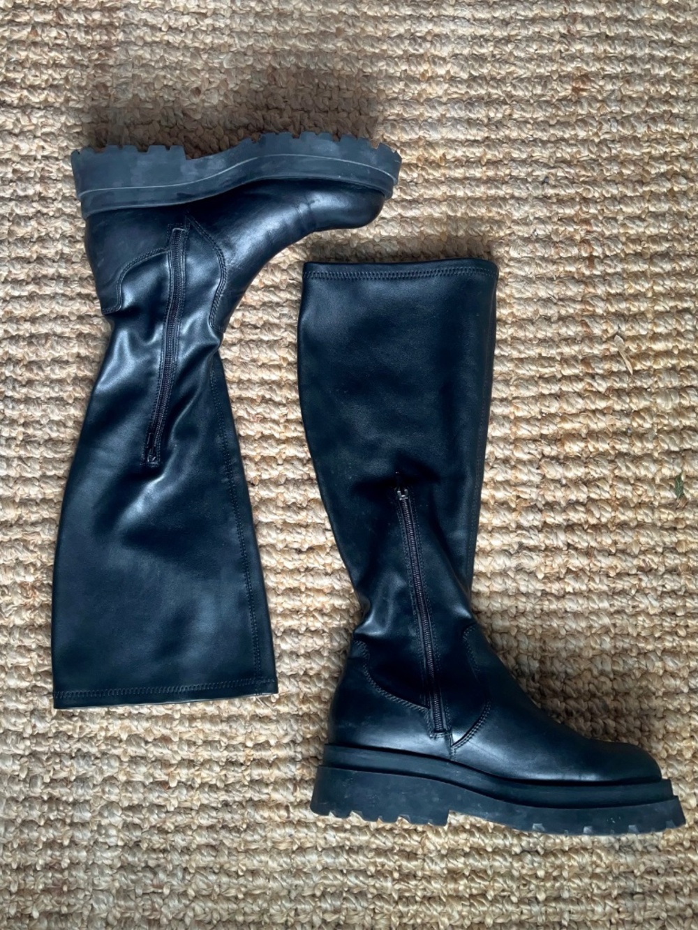 Wide calf stretch leather boots - Black Size 8.5 Aldo